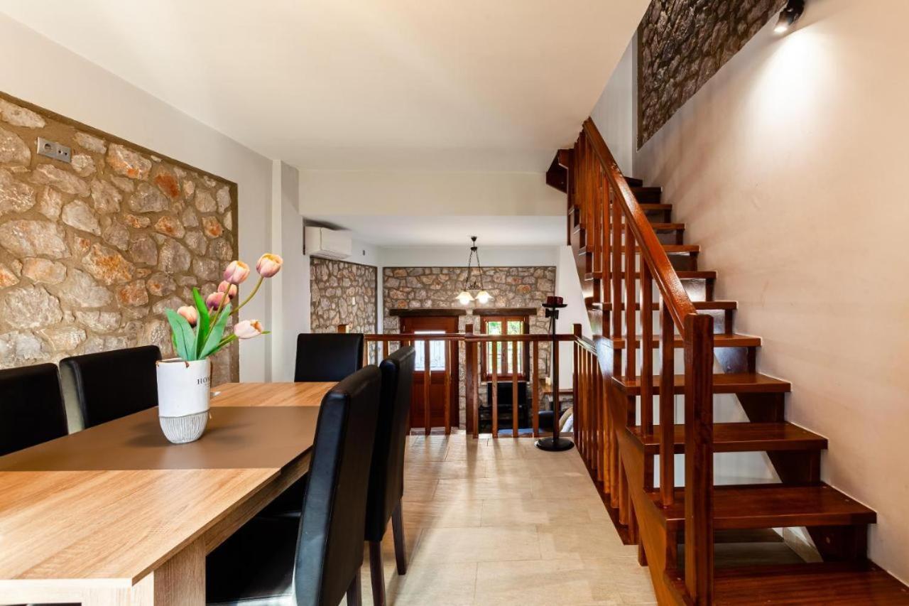 Stone Villas Dukes Parálion Ástros Esterno foto