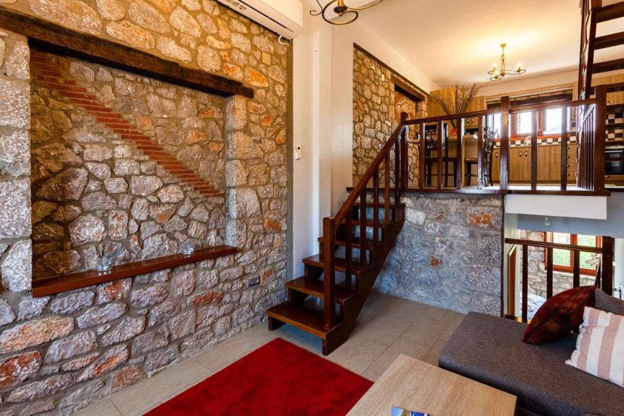 Stone Villas Dukes Parálion Ástros Esterno foto